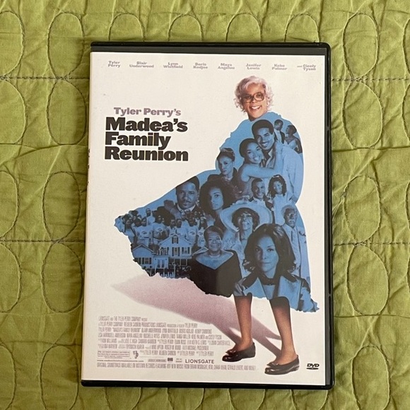 EUC Tyler Perry’s “Madea’s Family Reunion” - Picture 2 of 4